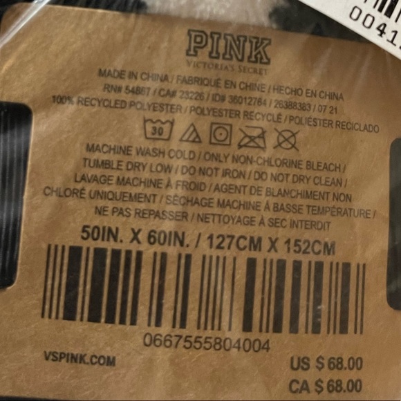 NWT VICTORIA'S SECRET VS PINK Sherpa Blanket - Picture 8 of 8